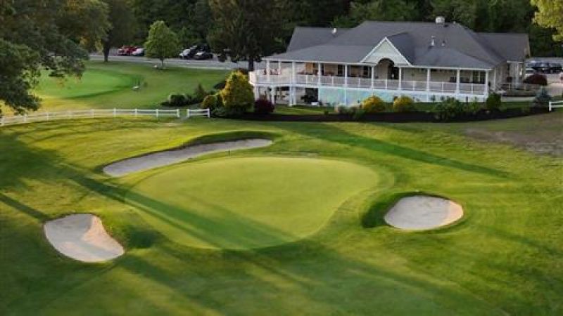 Hopedale Country Club